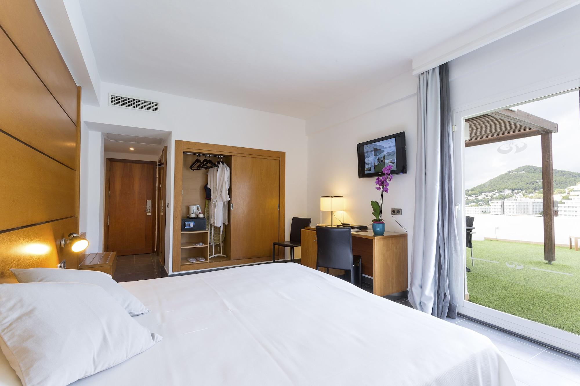 Palladium - Adults Only 4*