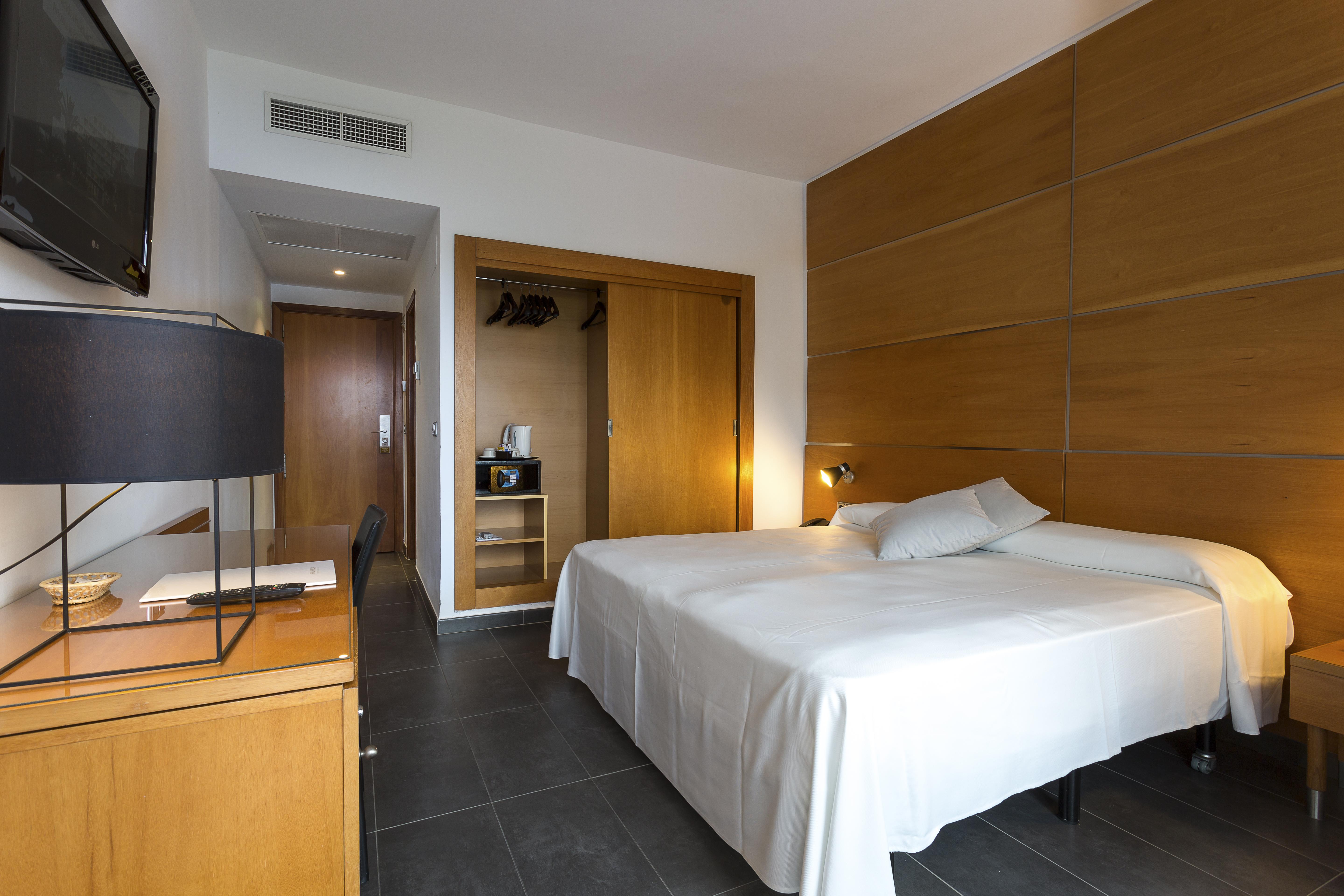 Palladium - Adults Only 4* Cala Llonga (Ibiza)