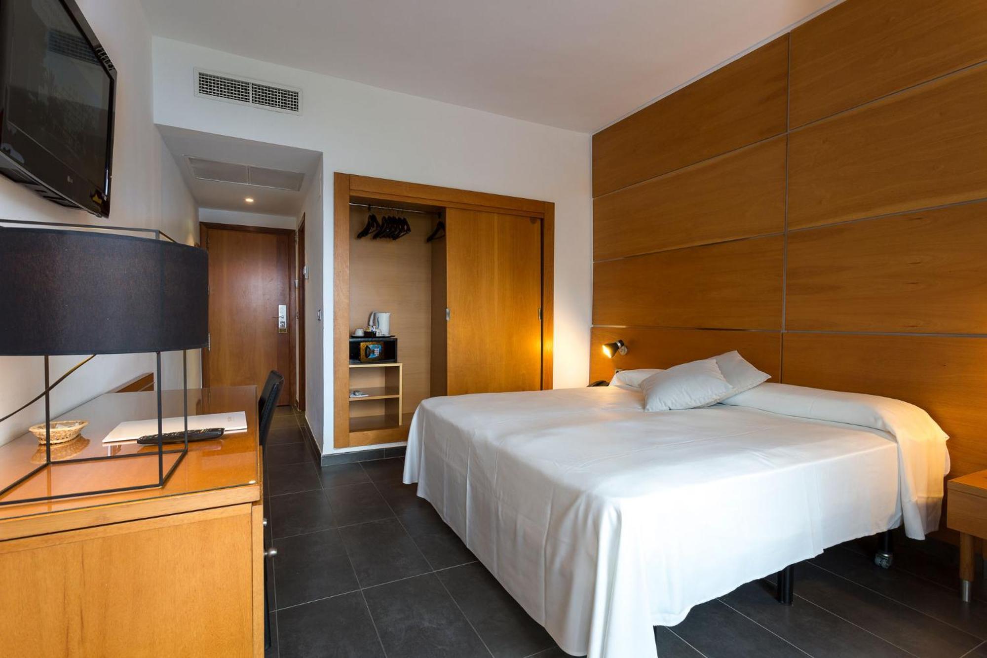 Palladium - Adults Only 4* Cala Llonga (Ibiza)